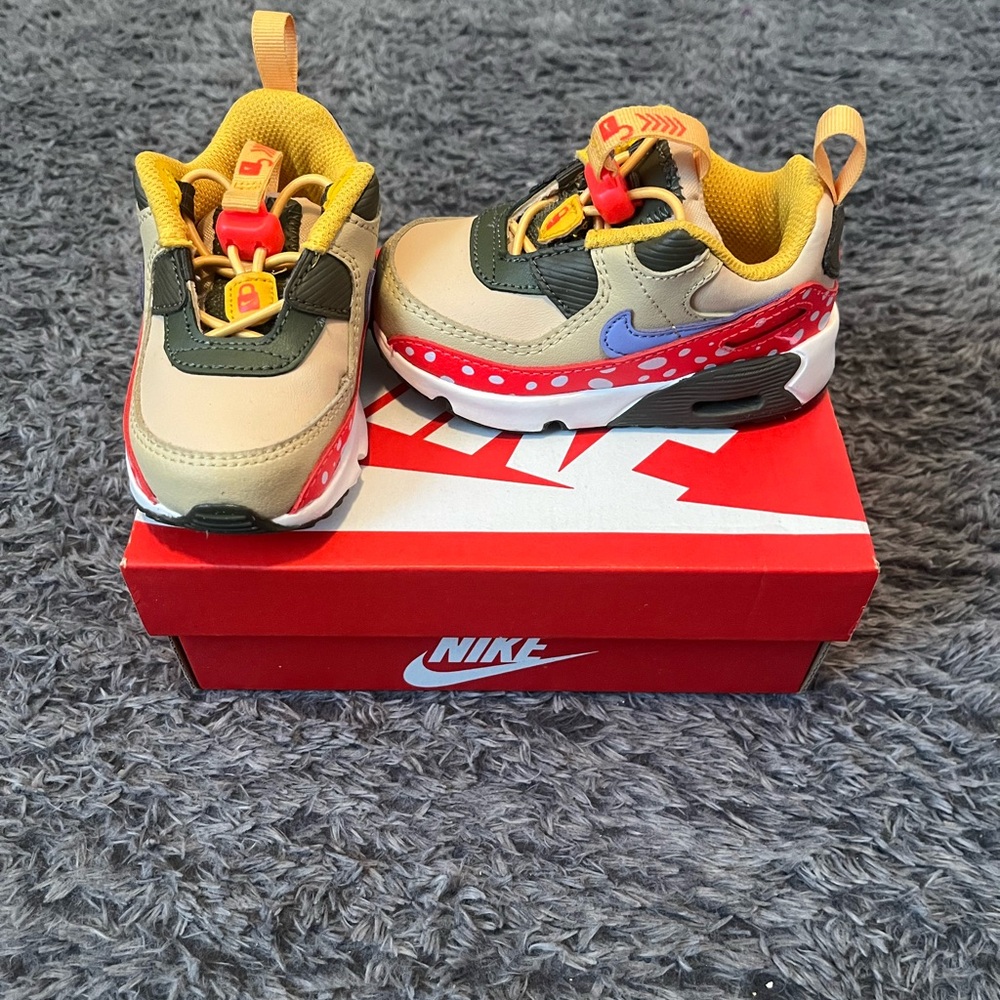 Nike Air Max 90 Toggle SE BT Toddler Sneakers – Size 5C – $50